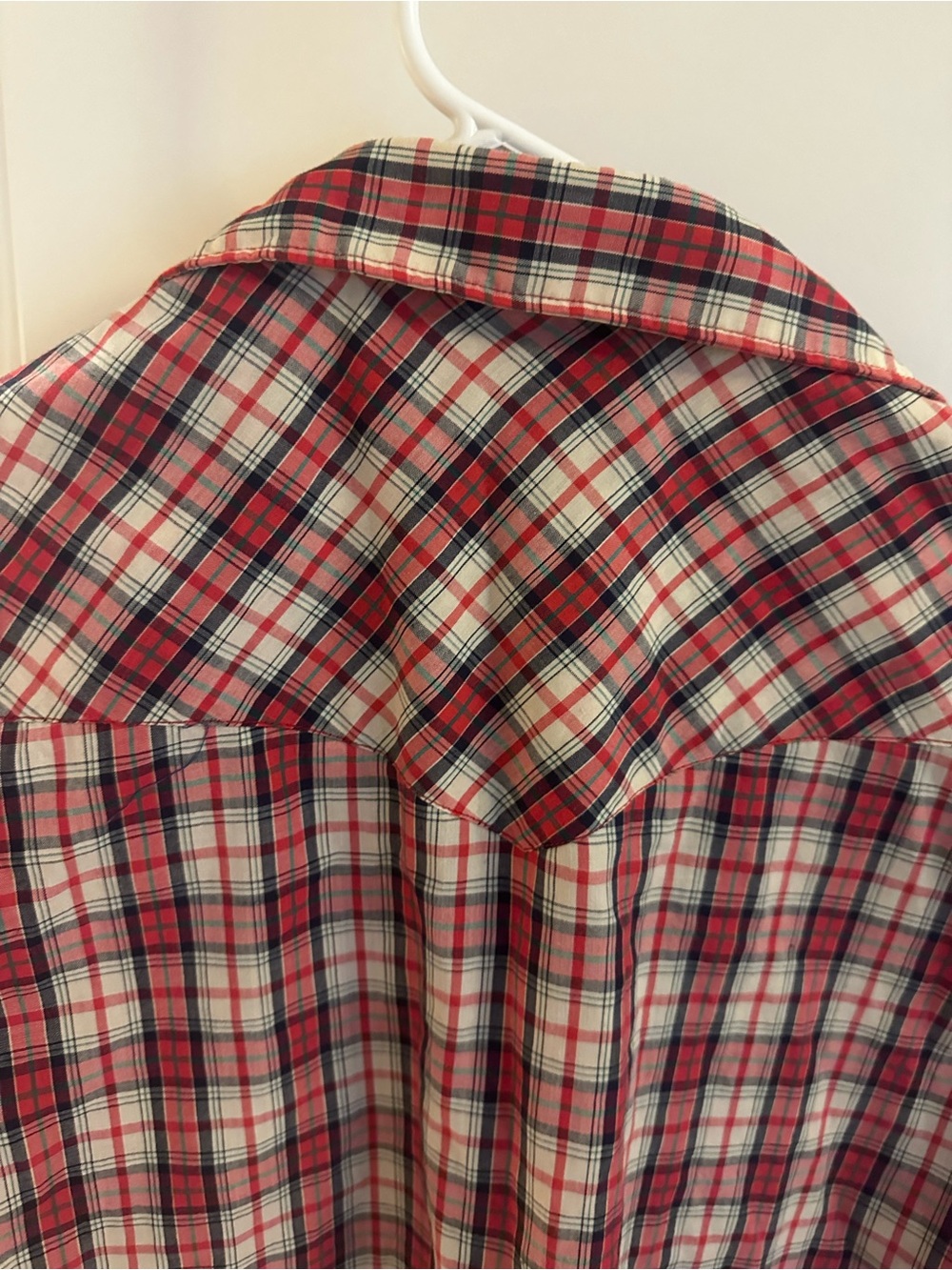 Vintage Wrangler Men’s Red Plaid Short-Sleeve Pearl Button Western Shirt - Picture 16 of 16